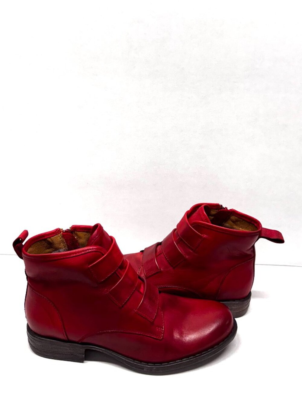 MIZ MOOZ ANKLE LEATHER BOOTIE FRONT STRAPS SIDE ZIP RED 37EU / 7US NEW B 35